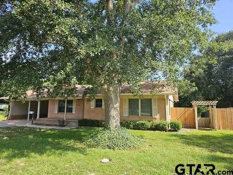 1504 Webb St, Henderson, TX 75654