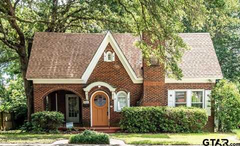 905 Cedar St, Palestine, TX 75801