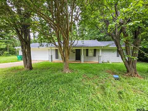407 Indian Creek Dr, Palestine, TX 75801