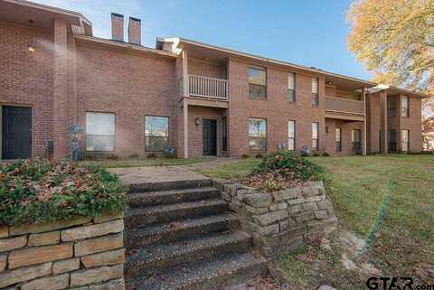 5907 Hollytree Dr., Tyler, TX 75703
