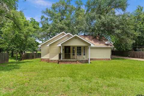 709 E Magnolia St, Troup, TX 75789