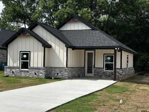 300 Roden Avenu 300 Roden Avenue, Gladewater, TX 75647