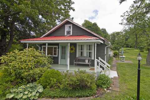27799 Midland Trl, Lewisburg, WV 24901