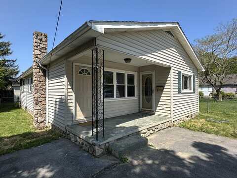 139 Crizer Ave, White Sulphur Springs, WV 24986