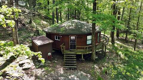 1875 Cass Rd, Snowshoe, WV 26291