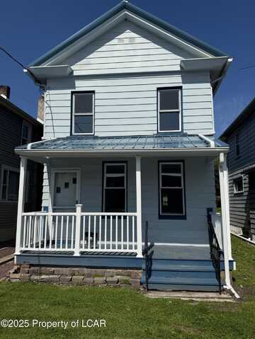 734 N Pennsylvania Avenue, Beach Haven, PA 18705