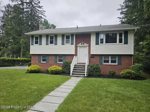 149 Pinecrest Avenue, Dallas, PA 18612