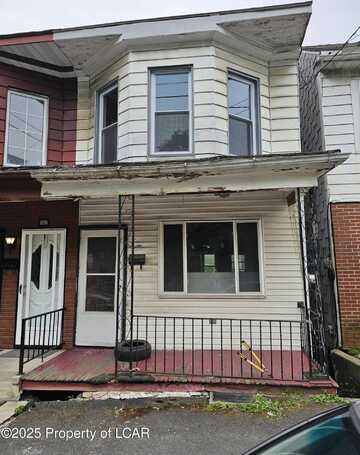 179 Valley St, New Philadelphia, PA 17959