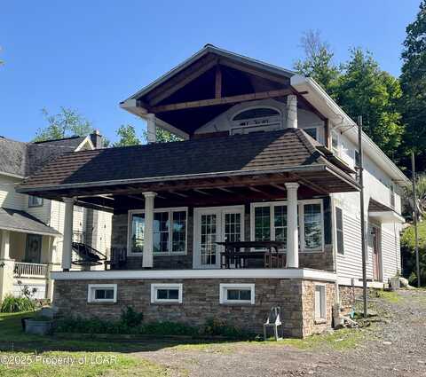2489 Lakeside Drive, Harveys Lake, PA 18618