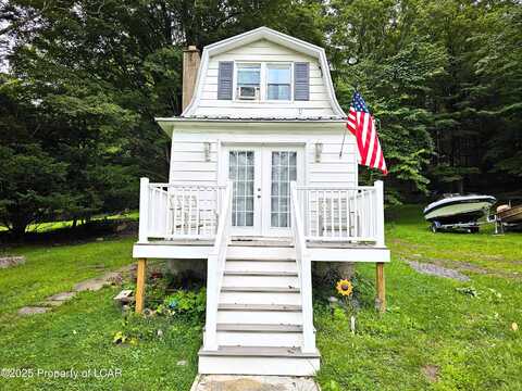 14 May Avenue, Harveys Lake, PA 18618