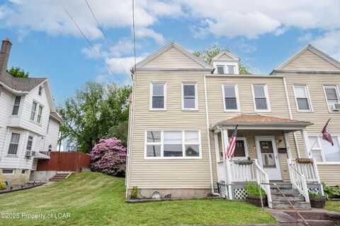11 W Germania Street, Hanover, PA 18706