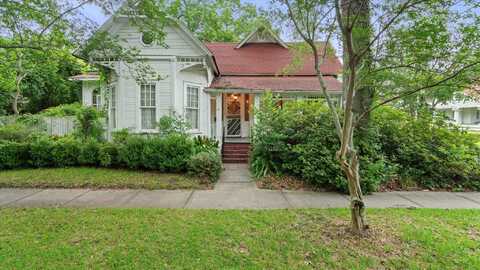 820 E Laurel Ave., Hattiesburg, MS 39401