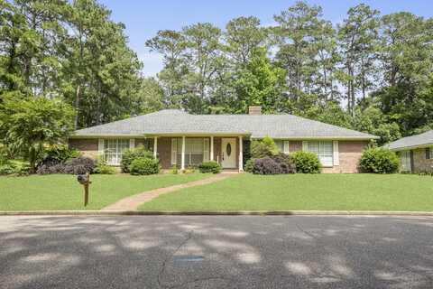 1504 Ridgewood, Columbia, MS 39429