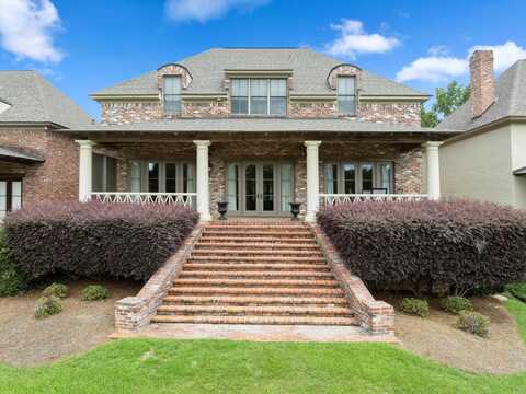 44 Golf Club Rd., Hattiesburg, MS 39402