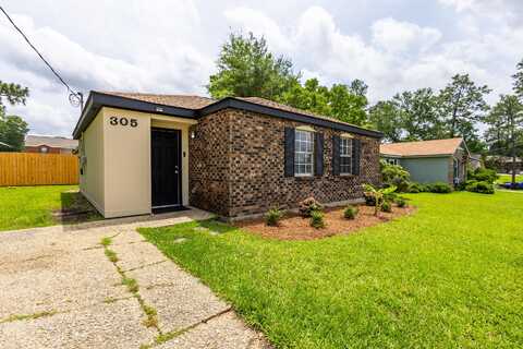 305 N 40th Ave., Hattiesburg, MS 39401