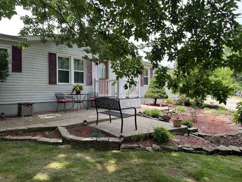 8442 Pleasant Hill Rd, Henderson, KY 42420