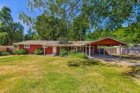 24 Chapman Lane, Carlotta, CA 95528