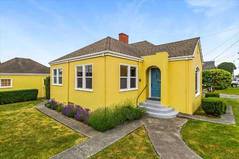 2560 E Street, Eureka, CA 95501
