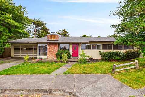 1836 Circle Drive, Eureka, CA 95501