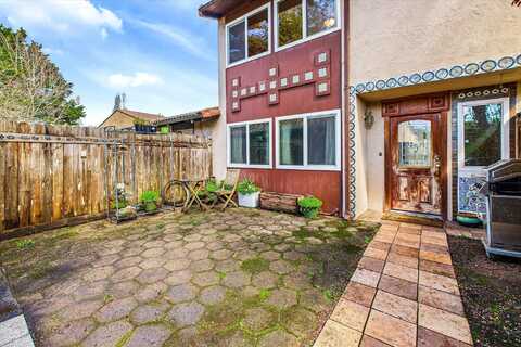 4545 Valley West Boulevard, Arcata, CA 95521