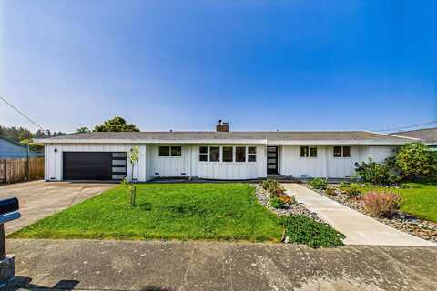 1904 Pickett Road, McKinleyville, CA 95519