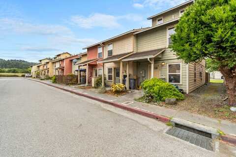 962 Courtyard Circle, Arcata, CA 95521