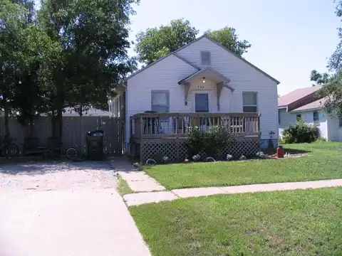 206 S Main St, Ellinwood, KS 67526