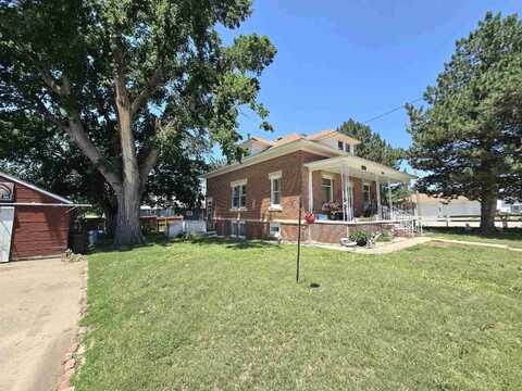 905 Cedar, Victoria, KS 67671