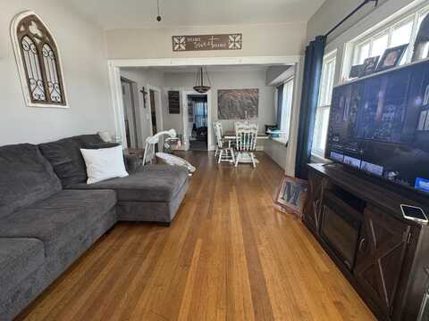 301 W 20th St, Hays, KS 67601