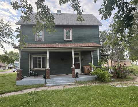 300 E Williamson St, Claflin, KS 67525