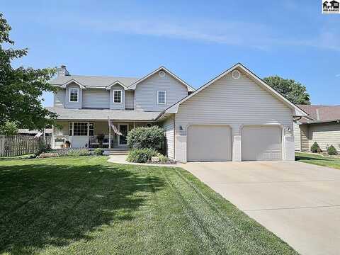 1101 Countryside Dr, McPherson, KS 67460