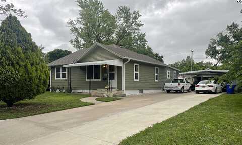 442 N Charles St, McPherson, KS 67460