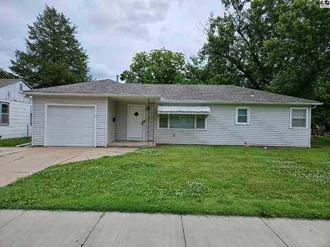 1215 S Chestnut St, McPherson, KS 67460