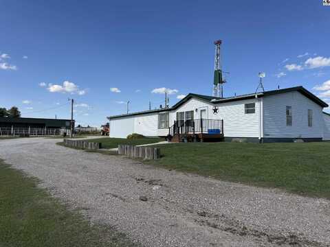 10214 NE 10th St, Pratt, KS 67124