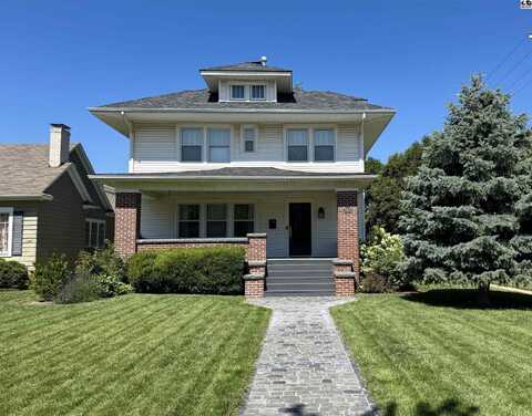 1919 N Main St, Hutchinson, KS 67502