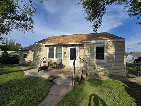 728 N Jackson St, Hutchinson, KS 67501