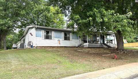 911 N Locust St, Medicine Lodge, KS 67104