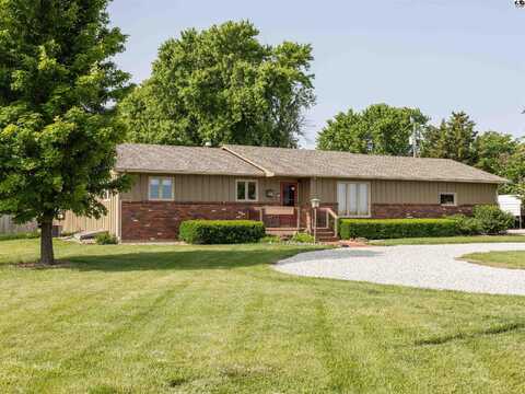 1241 Moccasin Rd, McPherson, KS 67460