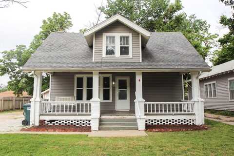 2305 N Monroe St, Hutchinson, KS 67502