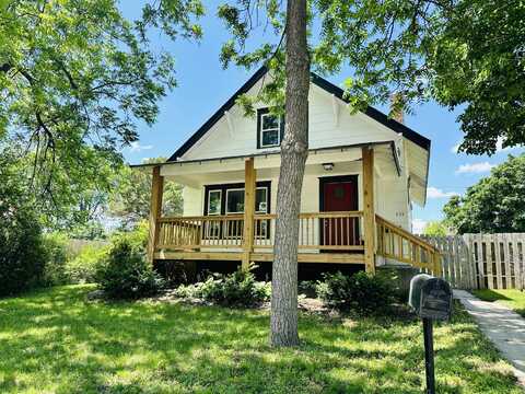 555 Kansas Ave NE, Huron, SD 57350