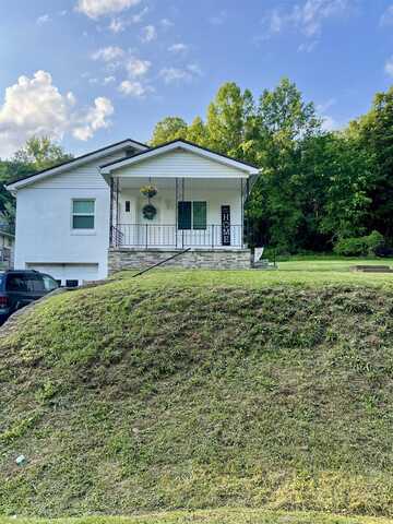 2202 Johnstown Road, Huntington, WV 25701