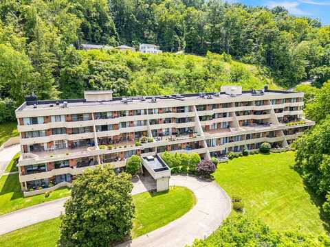 699 Whitaker Boulevard #406, Huntington, WV 25701