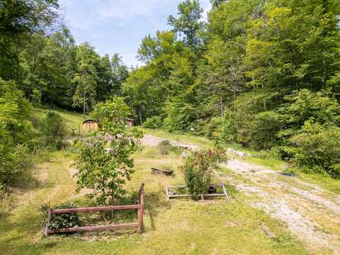 478 Scarberry Hollow Road, Lesage, WV 25537