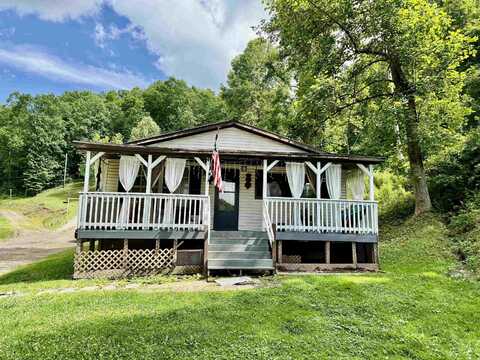 240 Ross Town Road, Wayne, WV 25570