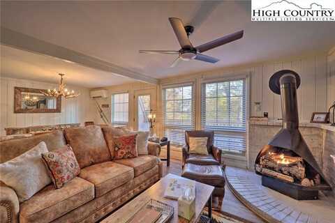 220 Charter Hills Road, Beech Mountain, NC 28604
