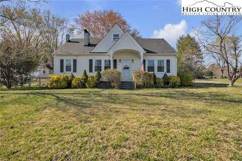 1109 NE Wildwood Road, Lenoir, NC 28645