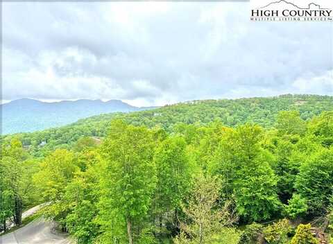 164 Ridgeline Drive, Sugar Mountain, NC 28604