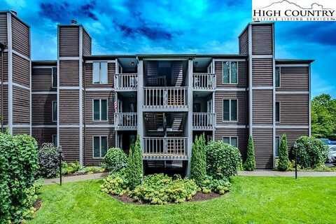 148 Royal Oaks, Blowing Rock, NC 28605