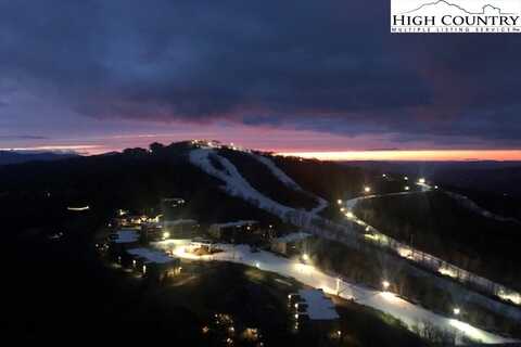 303 Sugar Top Drive, Sugar Mountain, NC 28604