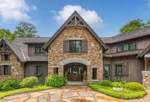 39 Firesong Lane, Glenville, NC 28736